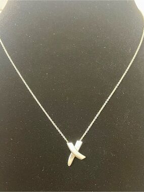 🩵Tiffany & Co 925 Sterling Silver 'X' Pendant Necklace with a Box